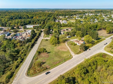 10685 Dixie Hwy, Davisburg, MI 48350 - photo 6