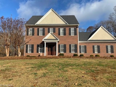 129 Walnut Ave, Yadkinville, NC 27055 - photo 2