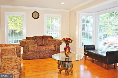 4942 Edge Rock Dr, Chantilly, VA 20151 - photo 5