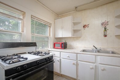 Holt_806WBrower-2