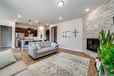 10618 Far Reaches Ln, Helotes, TX 78023 - photo 7