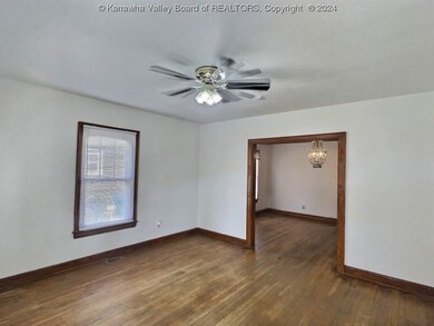 2506 Myers Ave, Dunbar, WV 25064 - photo 4