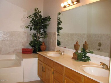 Master Bath/Double Sinks