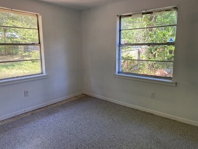 209 Evergreen St, Lufkin, TX 75904 - photo 6