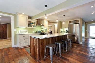 03_13066Groman_5_Kitchen_HiRes