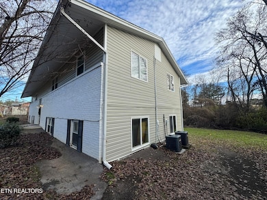 Golf View Apartments, Knoxville, TN 37917 - photo 3