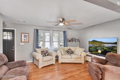 04-Living Room