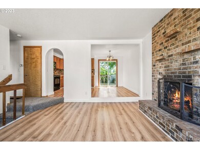 2310 SW 23rd St, Troutdale, OR 97060 - photo 7