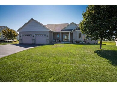 1-Front-MapleLake-9571