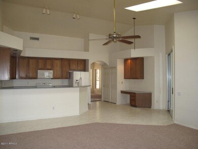 KITCHEN / CASUAL DINING