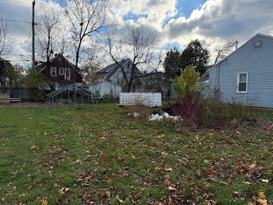2932 N 58th St - 3