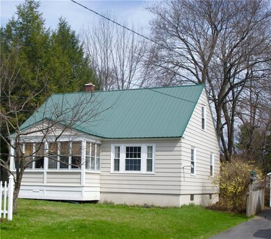 81 Oakland St, Waterville, ME 04901 - photo 2