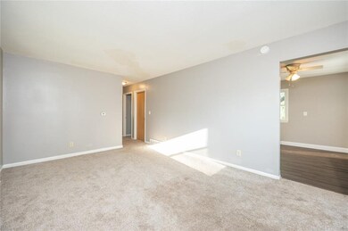 336 E Columbus Ave, Des Moines, IA 50315 - photo 6