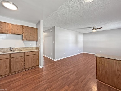 5505 Thompkins Ct unit B, Virginia Beach, VA 23464 - photo 4