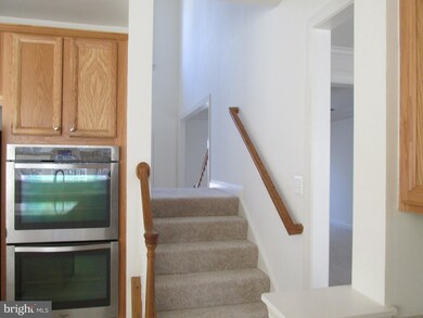 16451 Hayes Ln, Woodbridge, VA 22191 - photo 5