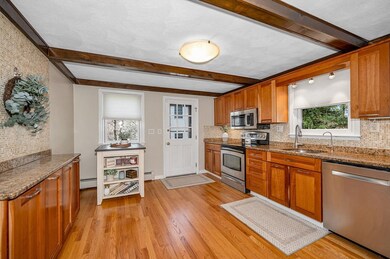 38 Hamilton Ave, Billerica, MA 01821 - photo 4