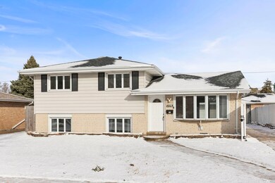 6538 106th Place, Chicago Ridge, IL 60415 - photo 2