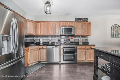 4185 Amboy Rd unit 2, Staten Island, NY 10308 - photo 7