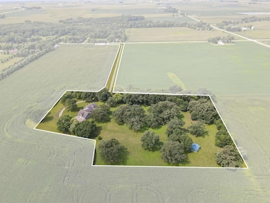 10746 Neon Rd, Maynard, IA 50655 - photo 2