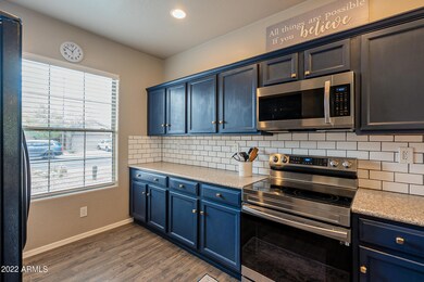 Bisbee-Updated cabinets + appliances