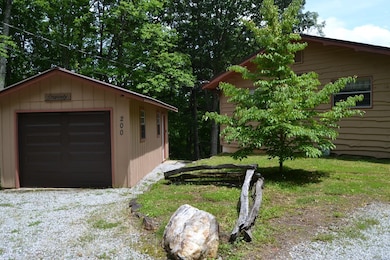 Detached Garage