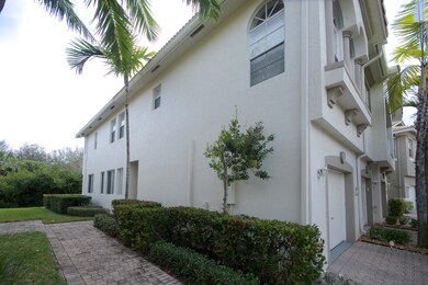 3227 Laurel Ridge Cir, Riviera Beach, FL 33404 - photo 2