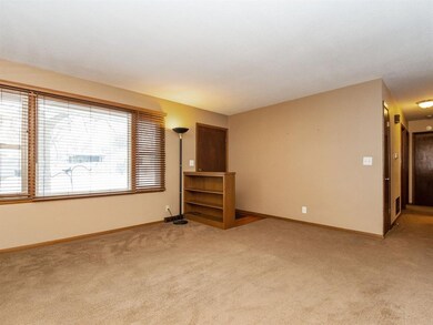 2838 Sue Ln NW, Cedar Rapids, IA 52405 - photo 7