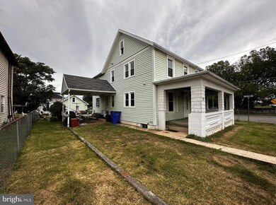 121 N Mont Valla Ave, Hagerstown, MD 21740 - photo 2