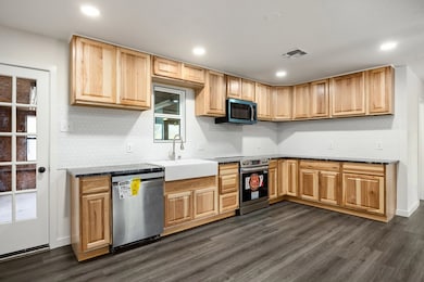 213 Verde Hills Dr, Center Point, TX 78010 - photo 6