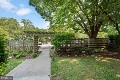 5717 Harpers Farm Rd unit A, Columbia, MD 21044 - photo 2