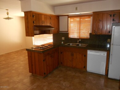 kitchen & dining