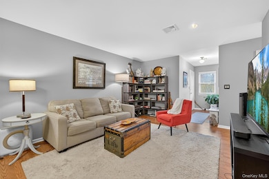 52 Milford Ln, Suffern, NY 10901 - photo 7