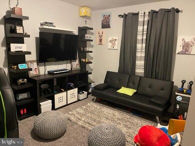 1517 Cromwell Dr, Reading, PA 19610 - photo 6