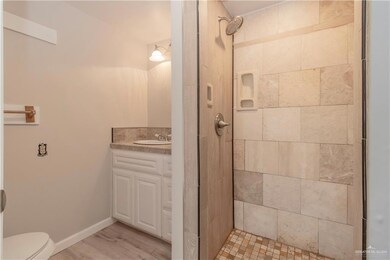 1104 Esperanza Rd, Alamo, TX 78516 - photo 6