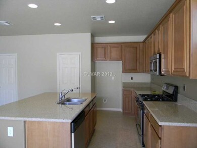 Kitchen. PANTRY, STAINLESS STEEL APPLIANCES
