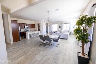 934 E Paseo Way-02