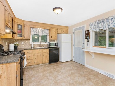 446 South St, Foxboro, MA 02035 - photo 6