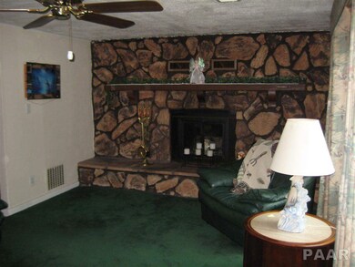 203 Connecticut St, Washington, IL 61571 - photo 4