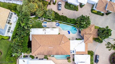 7905 Cocobay Dr unit 15, Naples, FL 34108 - photo 4