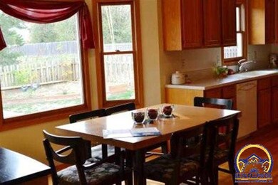 5675 SW 34th St, Topeka, KS 66614 - photo 4