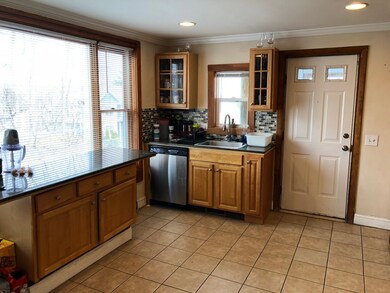 34 Pleasant St unit 1, Wakefield, MA 01880 - photo 4