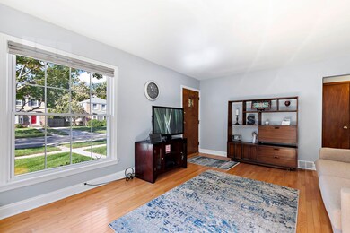 1631 Manchester Ave, Westchester, IL 60154 - photo 3