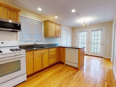 47 Alder St unit 22, Waltham, MA 02453 - photo 5