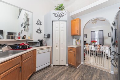 11-web-or-mls-Seth Sias - 46 River Ct-11