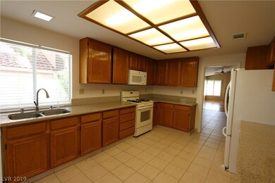 9532 Echo Glen Dr, Las Vegas, NV 89117 - photo 4