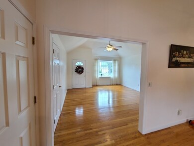 15 Dabby Way, Lowell, MA 01854 - photo 4
