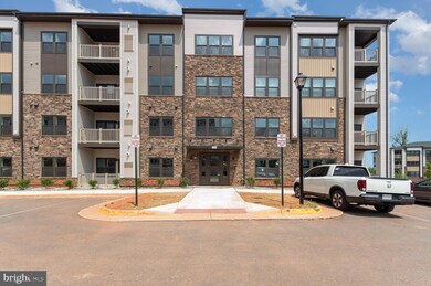 21480 Mount Sterling Terrace unit 204, Sterling, VA 20164 - photo 2