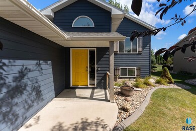 5216 S Arden Ave, Sioux Falls, SD 57108 - photo 3