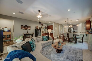 2206 E Flandreau Rd-7