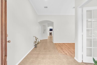 Entry to your new home with easy access to your Home Office & Formal Dining Room! 5315 Persimmon Pass, Richmond, TX  77407